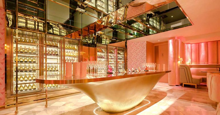 pink-bar-french-champagne-at-lebua-and-chefs-table-bangkok-michelin-star-restaurants-top25restaurants-bangkok Pink Bar at lebua Bangkok is an glamorous champagne bar adjacent to Chef's Table